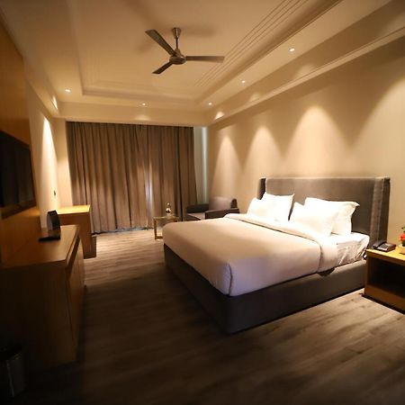 Hotel Abha Grand Alīgarh Exterior foto